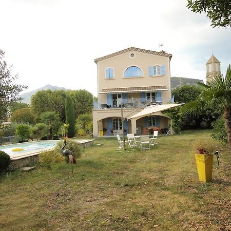 Blanchard Alain Au 8 Bd Du Temple Bed & Breakfast Saint Hippolyte du Fort Bagian luar foto